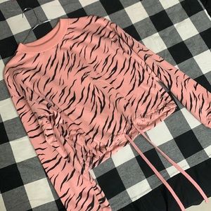 Casual sweat shirt